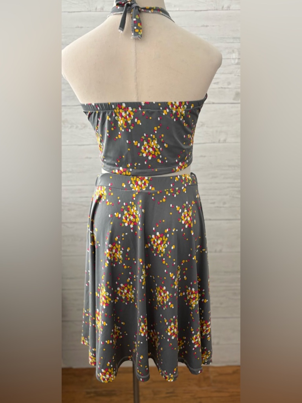 REBDOLLS 2-Piece Skirt and Halter Set Women's Size 1X - Picture 2 of 12